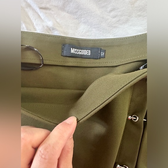 MISSGUIDED green skirt with metal hardware - Picture 9 of 13